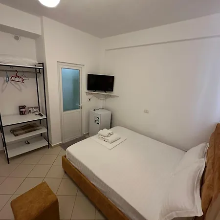Lengu Holidays Houses Sarande Room photo