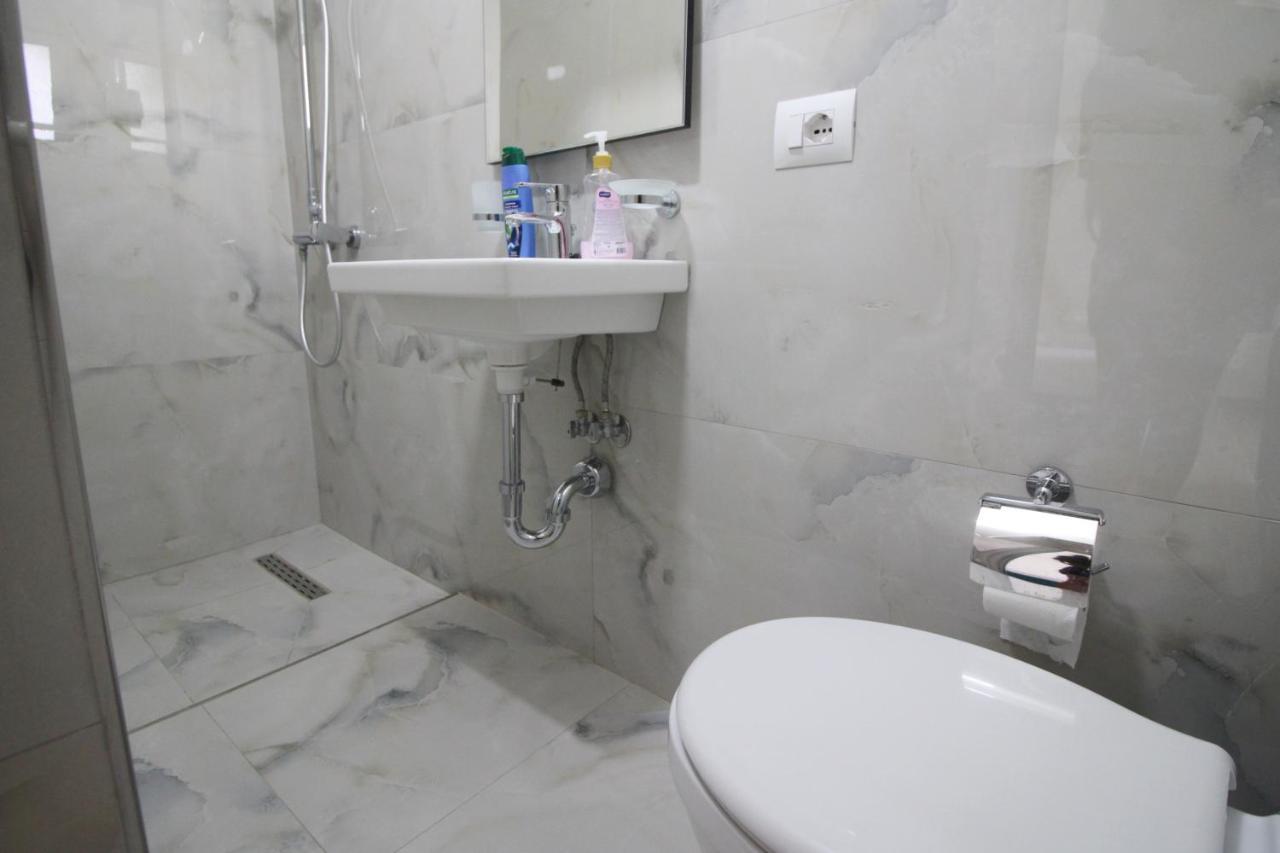 Lengu Holidays Apartman Saranda
